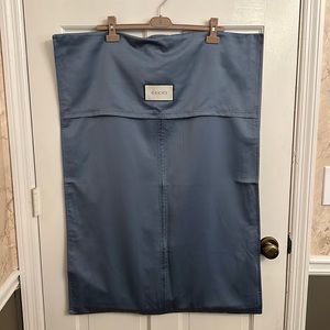 New Gucci Hanging Travel Cover